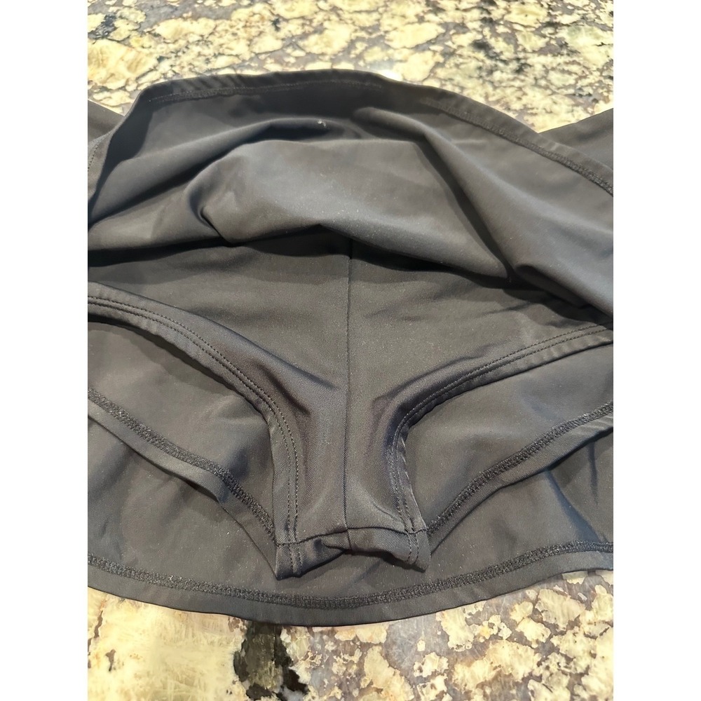 Nike Womens Black Athletic Swim Tennis Yoga Size  8 Medium Built-in Liner - Picture 3 of 7